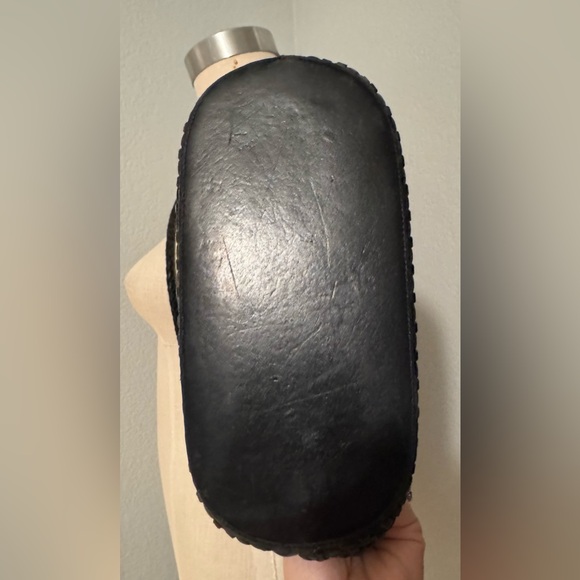 Vintage Cem Black Leather Woven Crossbody Bag - Picture 6 of 9